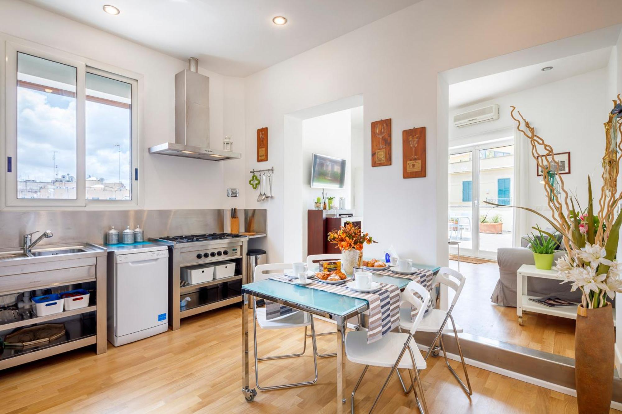 Apartment Living By Vatican With Panoramic Terraces In Rom