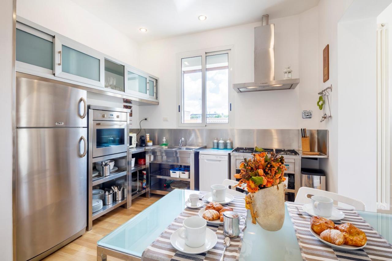 Lejlighed Living By Vatican With Panoramic Terraces In *